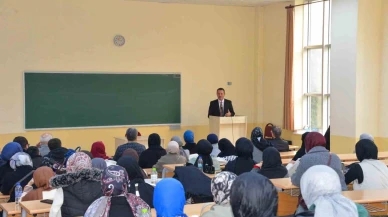 BŞEÜ İlahiyat Fakültesinde “Kariyerim Diyanet” Etkinliği Düzenlendi