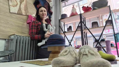 Rusya’da Öğrendi, Eskişehir’de Ustalaştı: Keçeden Ayakkabı Üretiyor