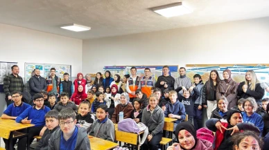 Kütahya'da Üniversite Öğrencileri Miniklerin Yüzünü Güldürdü