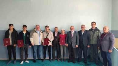 Şuhut’ta Hafızlık Eğitimini Tamamlayan Öğrenciler İcazet Sevinci Yaşadı