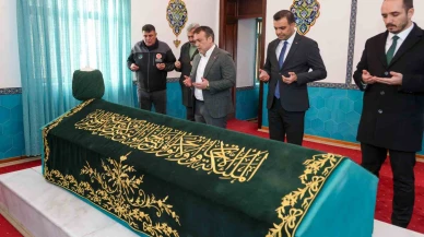 Vali Sözer, Dursun Fakıh Türbesi’ni Ziyaret Ederek İncelemeler Yaptı