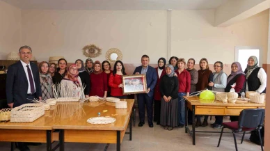 Vali Sözer’den Gölpazarı Halk Eğitim Merkezi’ne Ziyaret