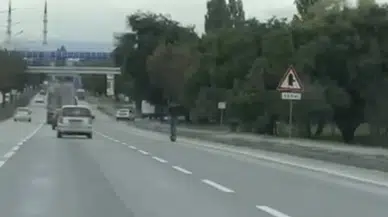 Eskişehir Çevreyolunda Scooterlı Sürücü Tehlike Saçtı
