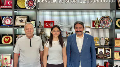 Eskişehirli Öğrenci Bilek Güreşinde Başarıyla Kampa Gidiyor