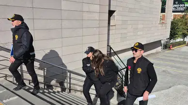 Eskişehir'de Bıçaklı Ölüm: Şüpheli Kadın Tutuklandı