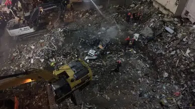 Maltepe'de Yıkılan 7 Katlı Binada 5 Kişi Hayatını Kaybetti