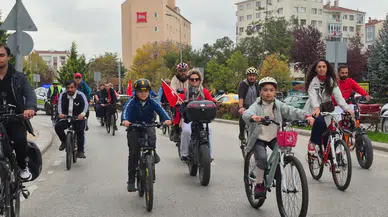 Eskişehir’de Cumhuriyet İçin Bisiklet Ve Motosiklet Turu