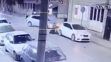 Eskişehir’de Motosikletli Havaya Savruldu: Kaza Kamerada