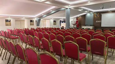 Kitaptan Spora, İngilizceden Seramiğe: Gençlere Ücretsiz İmkân