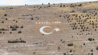 Seyitgazi’nin dev ay yıldızı kurtuluş gününe hazır