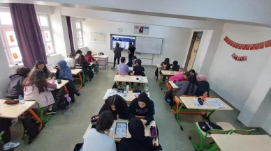 Liselilerden Okullarda Esenlik Temalı Çalışmalar