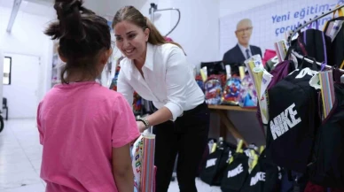 Odunpazarı Belediyesi Halk Marketle Yüzlerce Çocuğu Sevindirdi