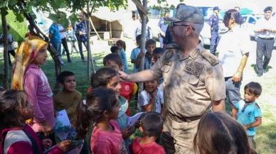 Jandarma, Eskişehir’de Mevsimlik Tarım İşçilerini Bilgilendirdi