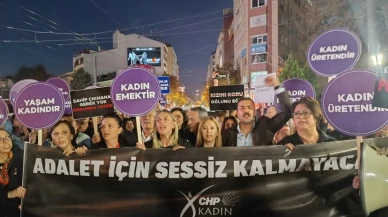 Eskişehir CHP kadın kolları ‘ Adalet için sessiz kalmayacağız’  diyerek yürüyüş yaptı