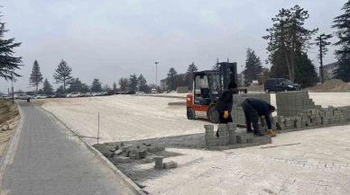 Yunus Emre Devlet Hastanesi’nin Otoparkında Yenileme Çalışması Yapılıyor