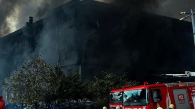 Beylikdüzü'ndeki Fabrika Yangını Kontrol Altında