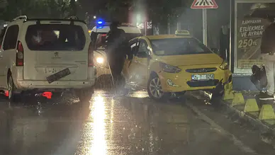Eskişehir’de Sağanak Yağış ve Kayganlaşan Yol Kazaya Neden Oldu