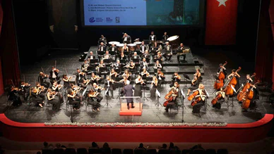 Eskişehir’de “Efsane ve Gelecek” Konseri Büyüledi
