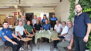 Mersin'de Emniyet Müdürü Aktaş sahadaydı: Siteler Mahallesi'nde esnaf ve vatandaşlarla buluştu