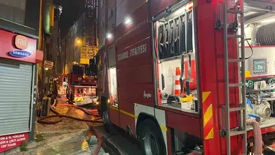 Esenler'de gece yarısı korkutan çatı yangını: Beş katlı binada büyük panik