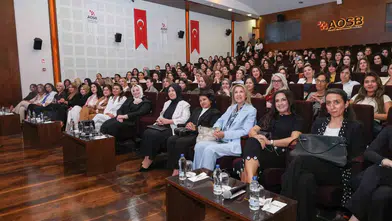 AOSB'de kadın sanayicilere liderlik ve kişisel marka yönetimi rehberi