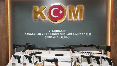 Diyarbakır'da silah kaçakçılarına şafak baskını: 13 gözaltı