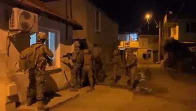 Edremit Körfezi'nde 37 adrese şafak operasyonu: 20 şüpheli yakalandı