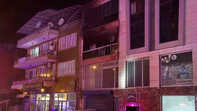 Umurlu'da gece yarısı dehşeti: Alevlerin arasında kalan 5 kişi son anda kurtarıldı