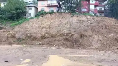 Zonguldak'ta sağanak yağış toprak kaymalarını tetikledi: Evler tahliye edildi