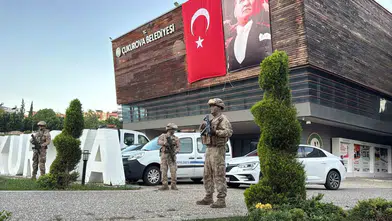 Çukurova Belediyesi'nde jandarma baskını: Çok sayıda gözaltı kararı var