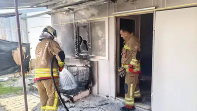 Antakya'da depremzede ailenin barındığı konteyner yangınla küle döndü