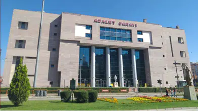 Doktora Rüşvet Suçundan 4 Yıl 8 Ay Hapis Cezası