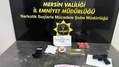 Mersin'de sokak satıcılarına darbe: 4 şüpheli tutuklandı, birinde 14 aranma kaydı