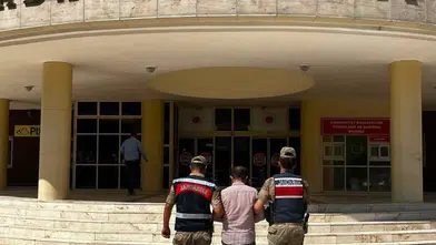 Dini duyguları istismar edip dolandırdı: 9 yıl hapis cezası infaz edildi