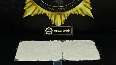 Malatya'da sokak satıcılarına darbe: 900 gram metamfetamin ve hassas terazi ele geçirildi