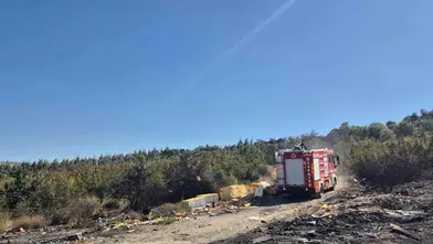Susurluk'ta eski askeri bölgedeki yangın büyümeden kontrol altına alındı