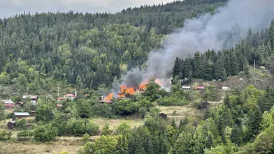 Kastamonu Deresökü köyünde bir evde başlayan yangın dört binayı küle çevirdi