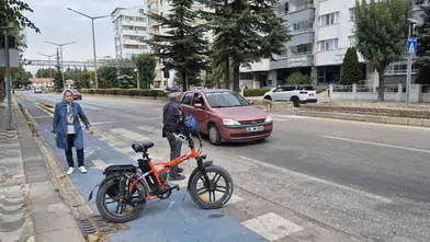 Vişnelik'te yaya geçidini kullanan bisikletli otomobilin çarpması sonucu yaralandı