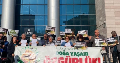 Adalet Sarayı Önünde Kızıl Geyik ve Yaban Koyunları Hak Mücadelesi Devam Ediyor