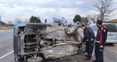 Afyonkarahisar’da İki Otomobil Çarpıştı: 4 Yaralı