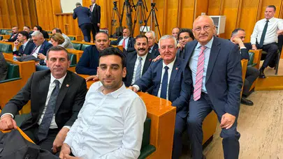 Siyasette ve Sporda Kaosun Şifreleri: Koltuk Mücadelesi ve Bölünmenin Eşiğindeki Devler!