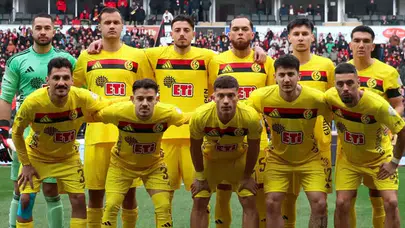 Başarılı Futbolcu Akın Akman Eskişehirspor ile Yollarını Ayırdı