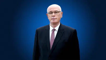 Kazım Kurt CHP'den İstifa Etti: "Yeni Bir Başlangıcın İlk Adımını Atıyoruz"