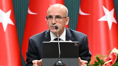 Şimşek: ''2025'te Bütçe Açığını Yüzde 3'e Düşürmeyi Hedefliyoruz"