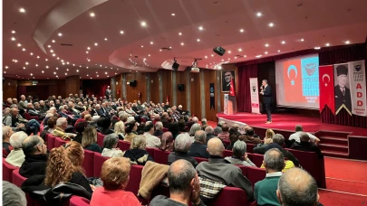 Eskişehir’de ‘Yeniden Atatürk Cumhuriyeti’ Söyleşisine Yoğun İlgi