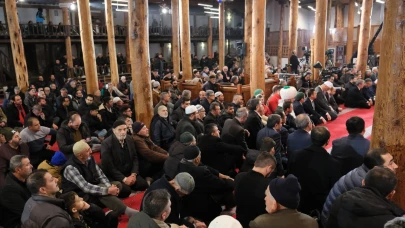 Tarihi Ulu Camii’de Tarihi Gün Yaşandı