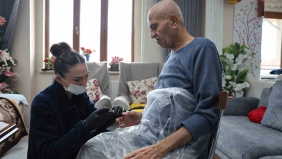 Büyükşehir Belediyesi Ücretsiz Evde Kişisel Bakım Hizmetleri İle Yüzleri Güldürüyor