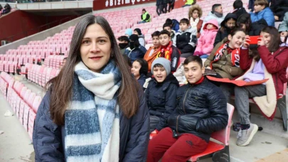 Hazırladığı Proje Sayesinde Yüzlerce Çocuğu Eskişehirspor Tribünleriyle Tanıştırdı