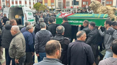 Trafik kazasında hayatını kaybeden 13 yaşındaki Öykü son yolculuğuna uğurlandı