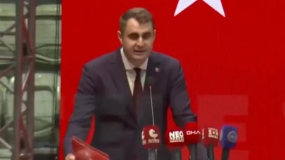 Çağatay Güç Kimdir, Neden Bayıldı? CHP İzmir İl Kongresi'nde Şok Anlar!